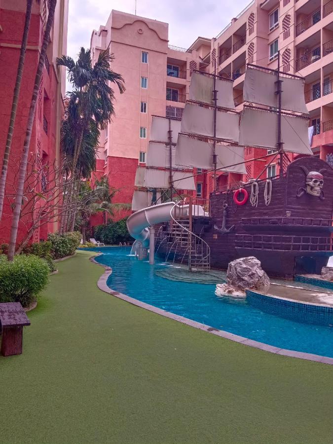 Seven Seas Condo Resort Beautiful Location Praia de Jomtien Exterior foto