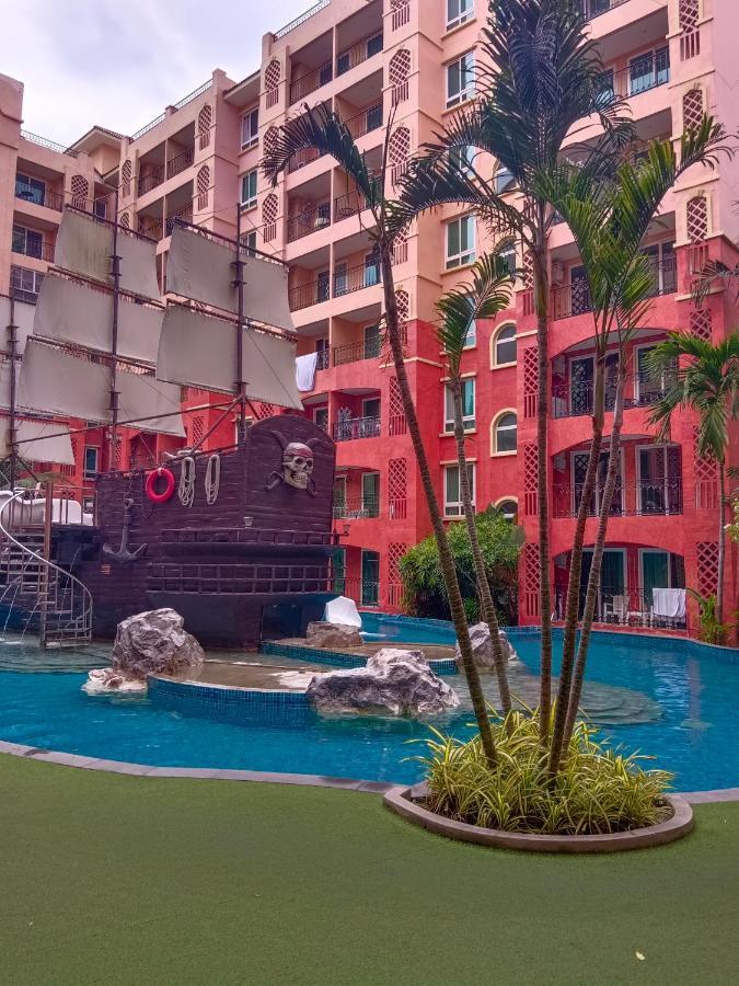 Seven Seas Condo Resort Beautiful Location Praia de Jomtien Exterior foto