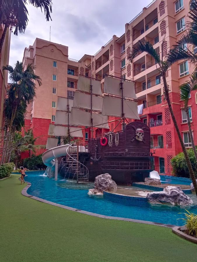 Seven Seas Condo Resort Beautiful Location Praia de Jomtien Exterior foto