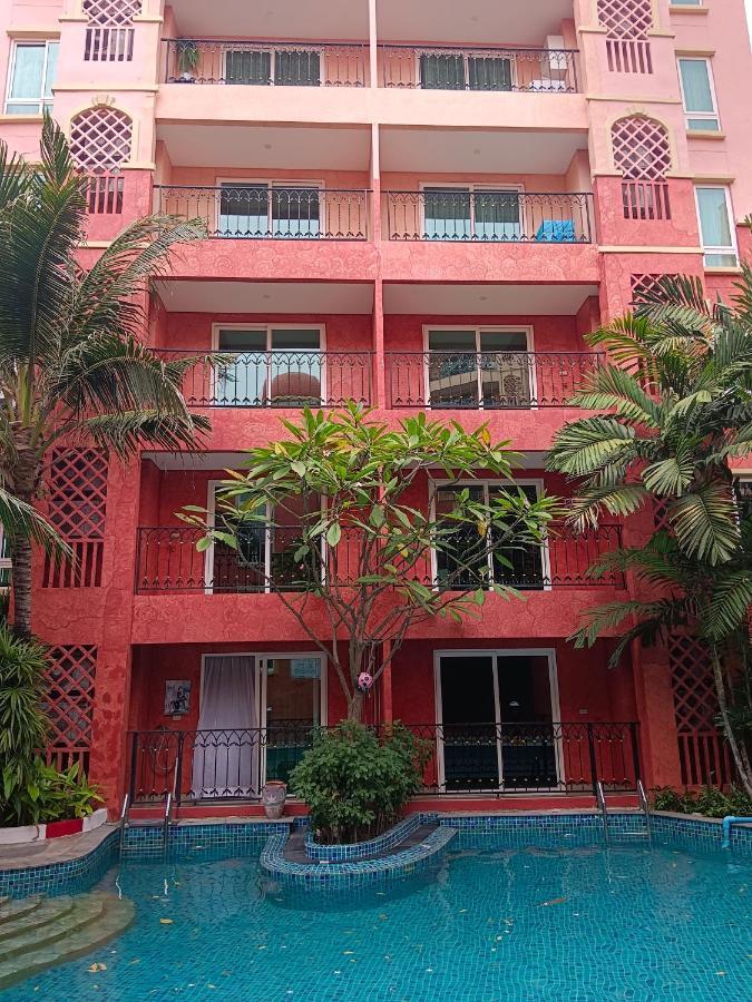 Seven Seas Condo Resort Beautiful Location Praia de Jomtien Exterior foto