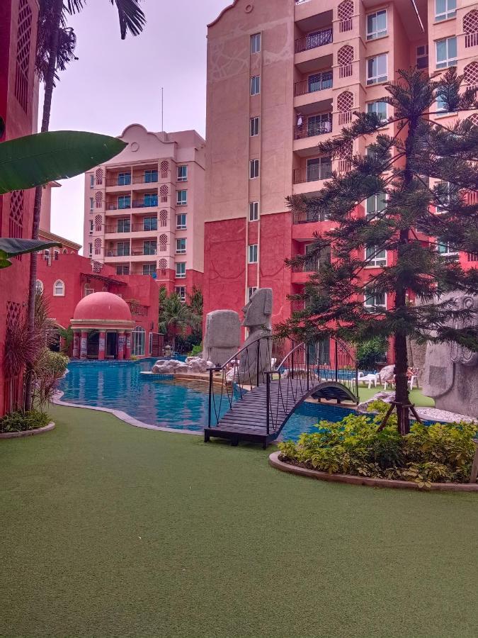 Seven Seas Condo Resort Beautiful Location Praia de Jomtien Exterior foto