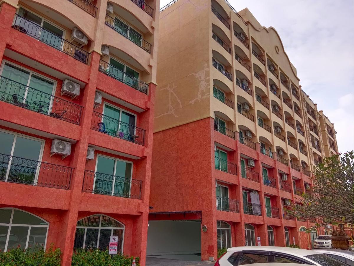 Seven Seas Condo Resort Beautiful Location Praia de Jomtien Exterior foto