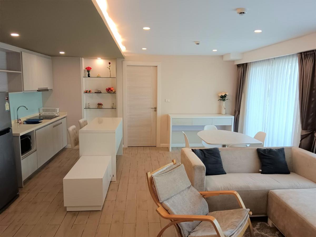 Seven Seas Condo Resort Beautiful Location Praia de Jomtien Exterior foto