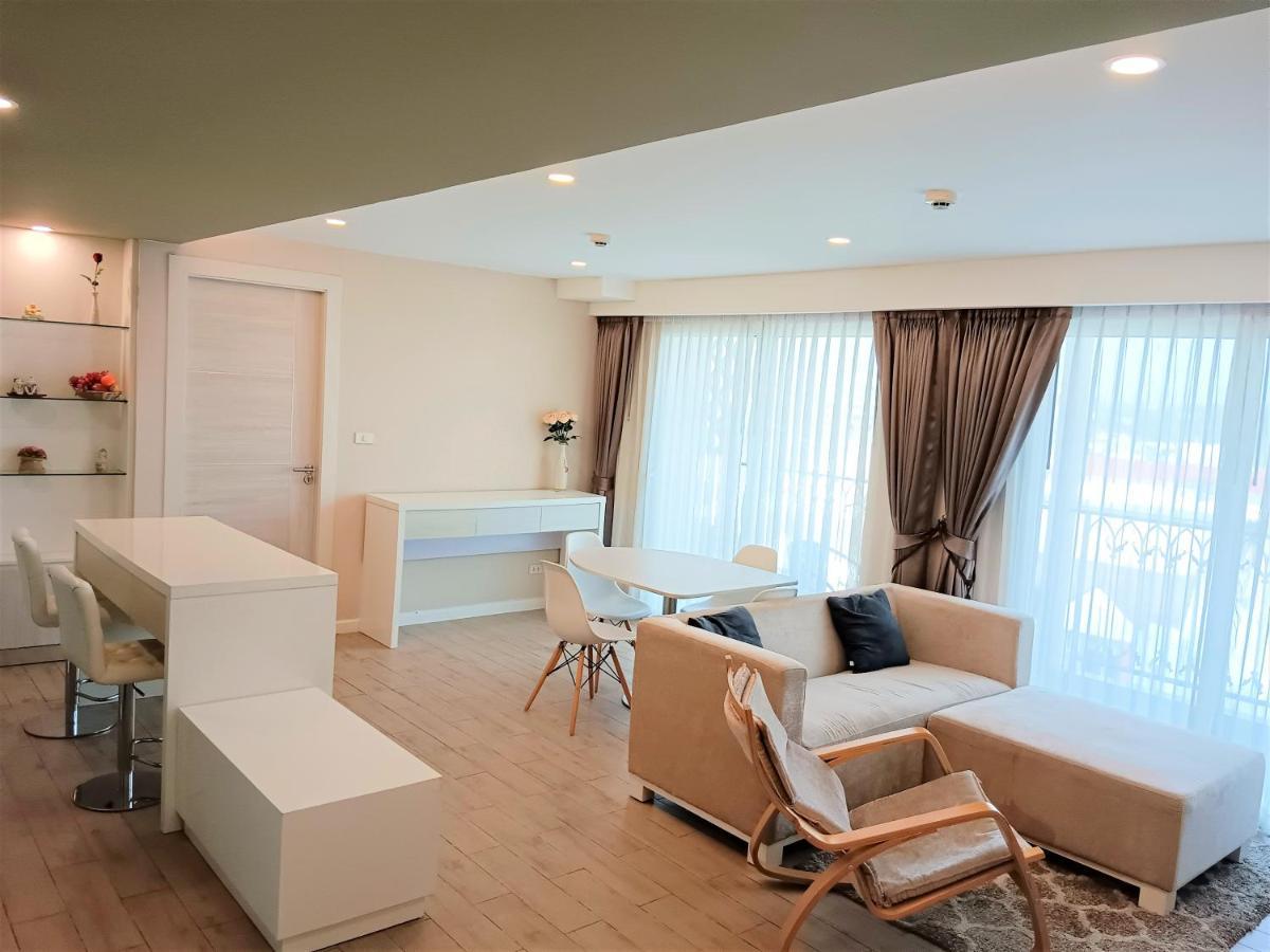 Seven Seas Condo Resort Beautiful Location Praia de Jomtien Exterior foto