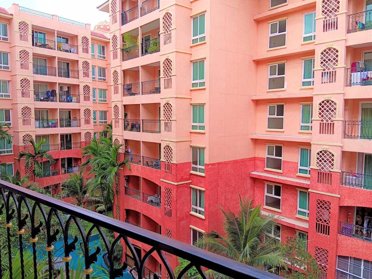 Seven Seas Condo Resort Beautiful Location Praia de Jomtien Exterior foto