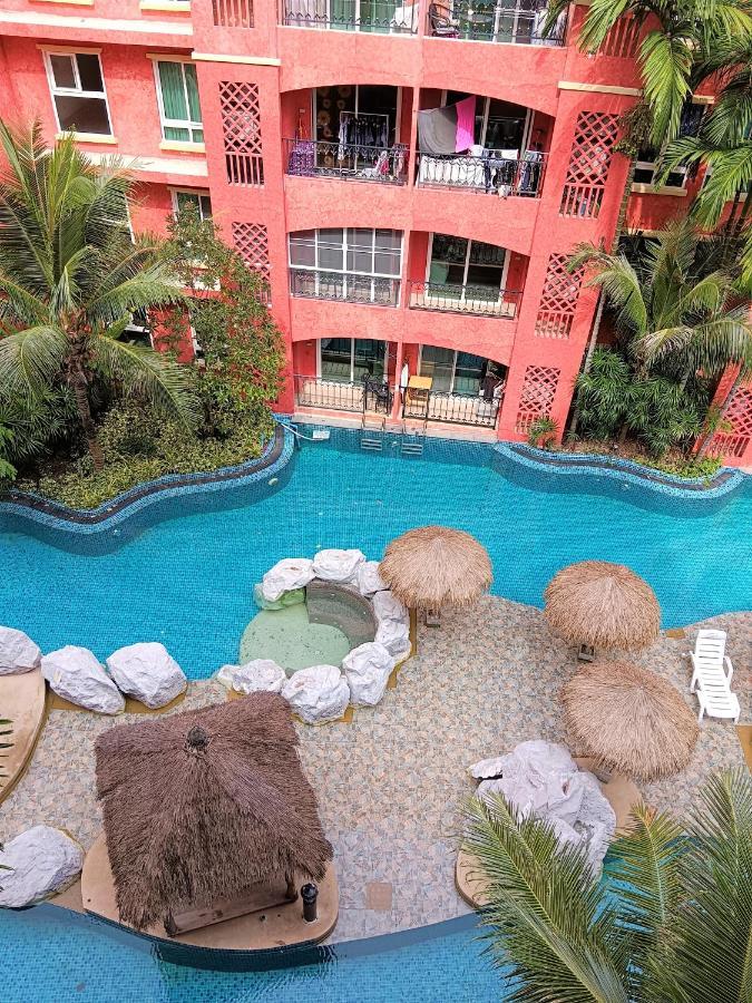 Seven Seas Condo Resort Beautiful Location Praia de Jomtien Exterior foto